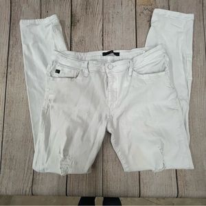 White distressed KANCAN jeans size 15/31